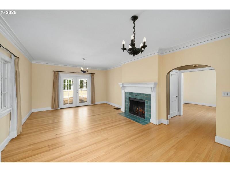Living Room/Dining Room