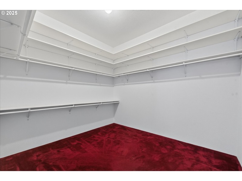 Bedroom, Primary