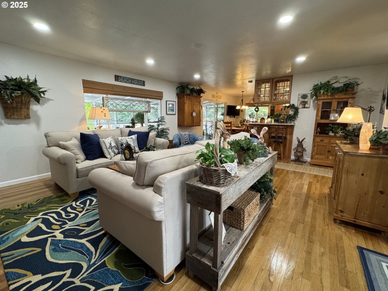 Living Room/Dining Room