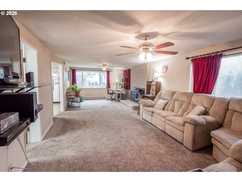 Living Room/Dining Room