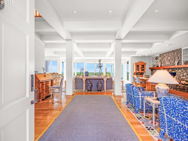 Entrance/Foyer