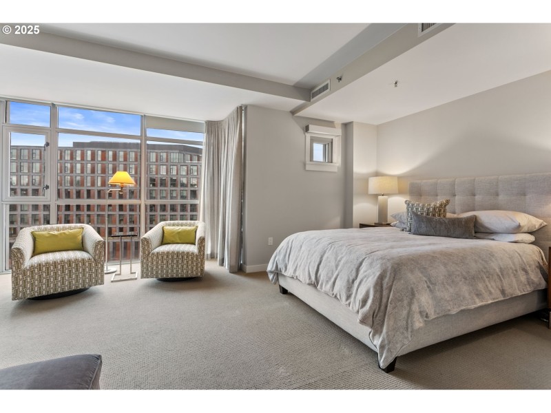 Bedroom, Primary