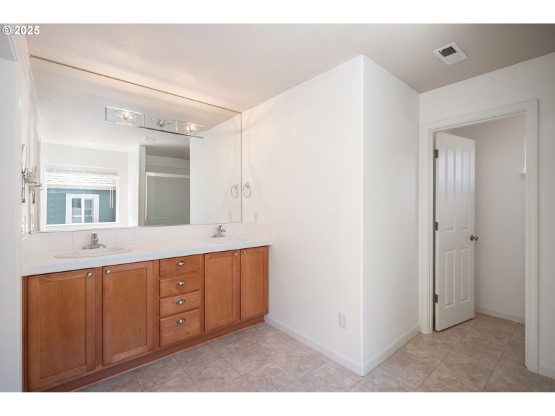 Bathroom, Attached