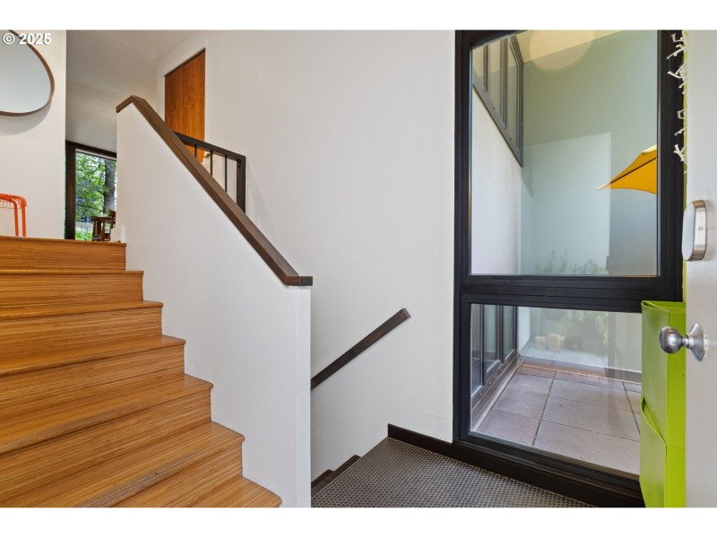 Entrance/Foyer
