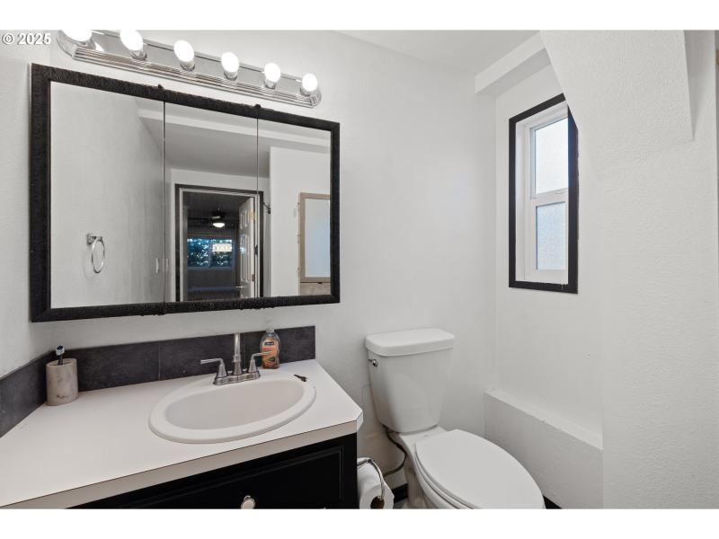 Bathroom, Attached