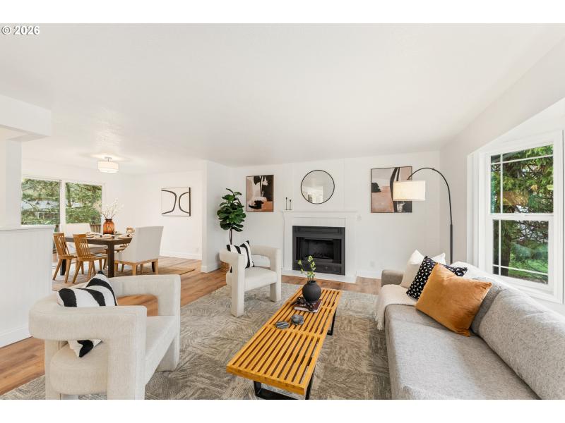 Living Room/Dining Room