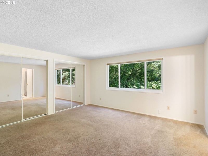 Bedroom, Owner's Suite