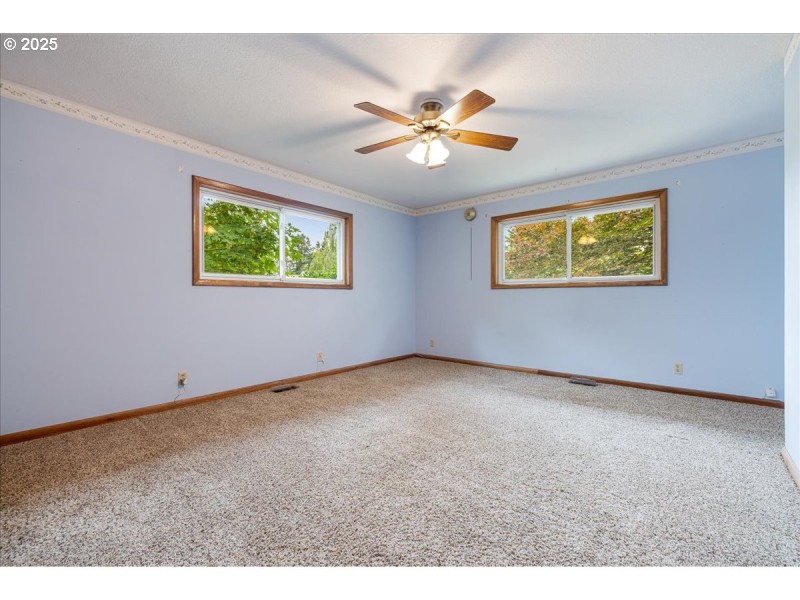 Bedroom, Primary
