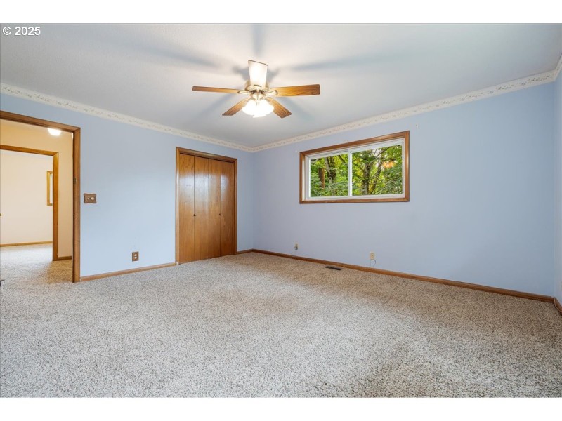 Bedroom, Primary