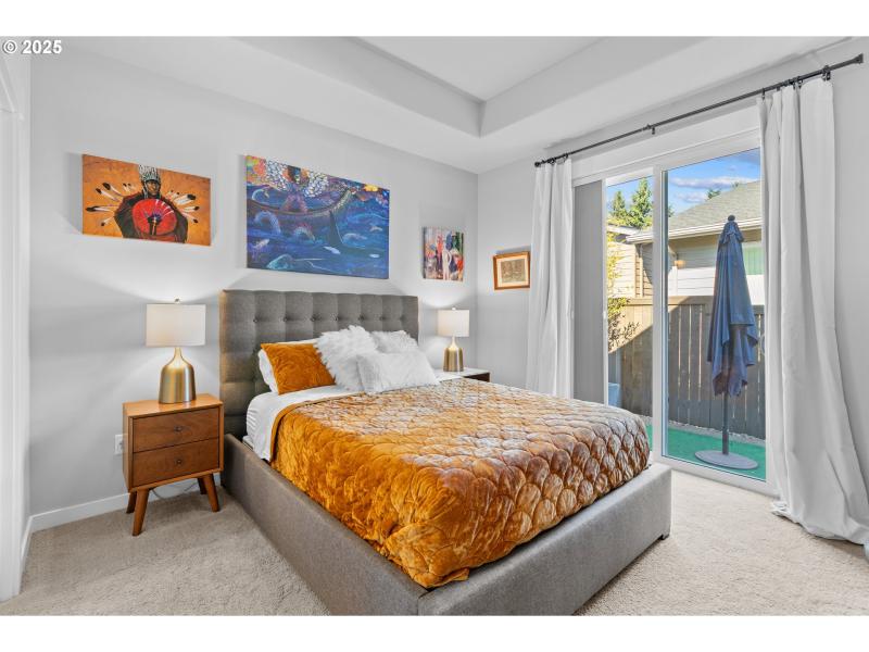 Bedroom, Primary