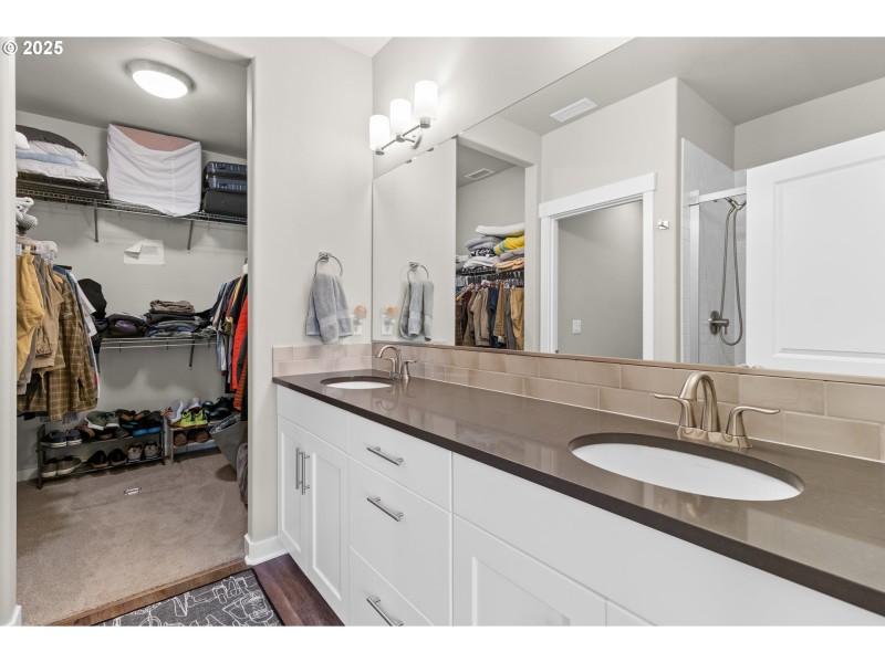 Bathroom, Attached