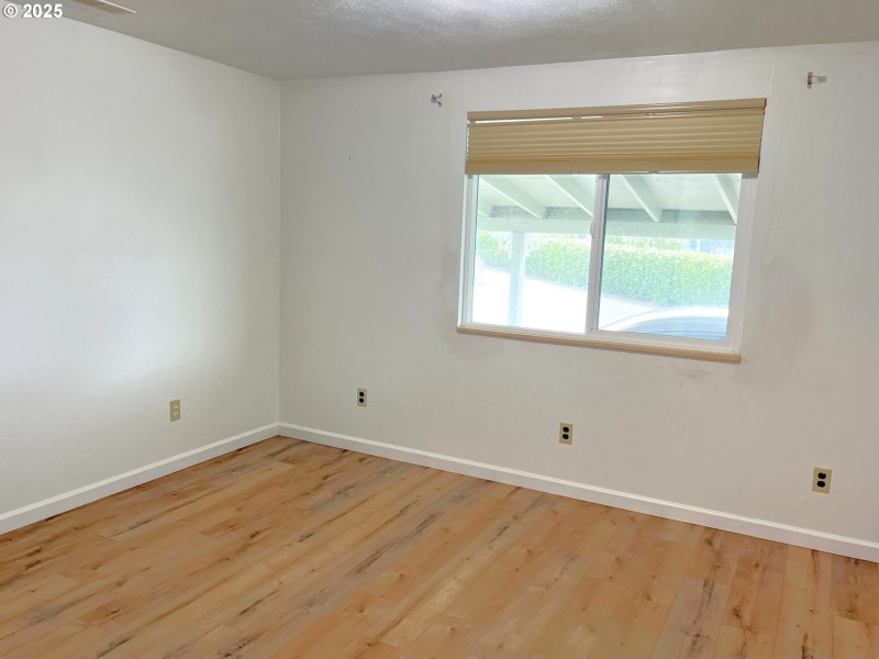 Bedroom, Primary