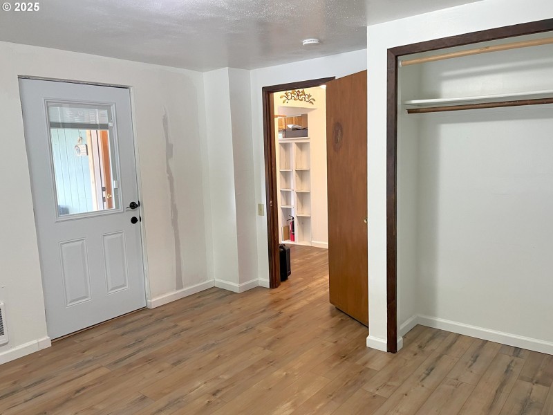 Bedroom, Primary