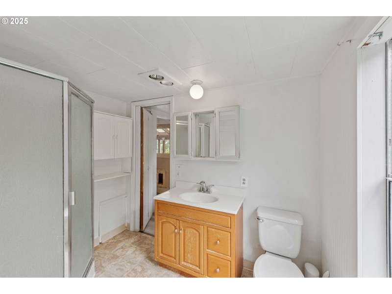 Attached Bathroom #2
