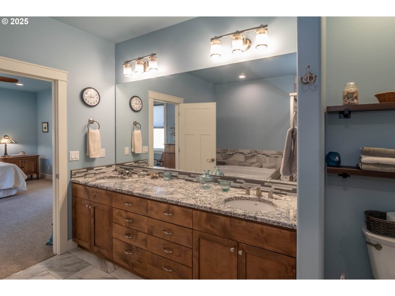 Bathroom, Attached
