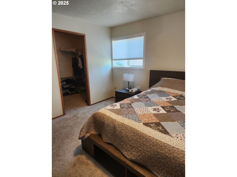 Bedroom, Primary
