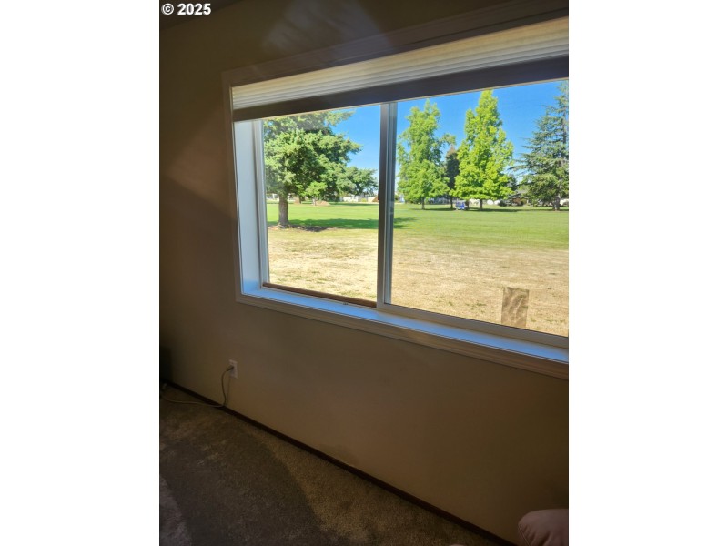 Bedroom, Primary