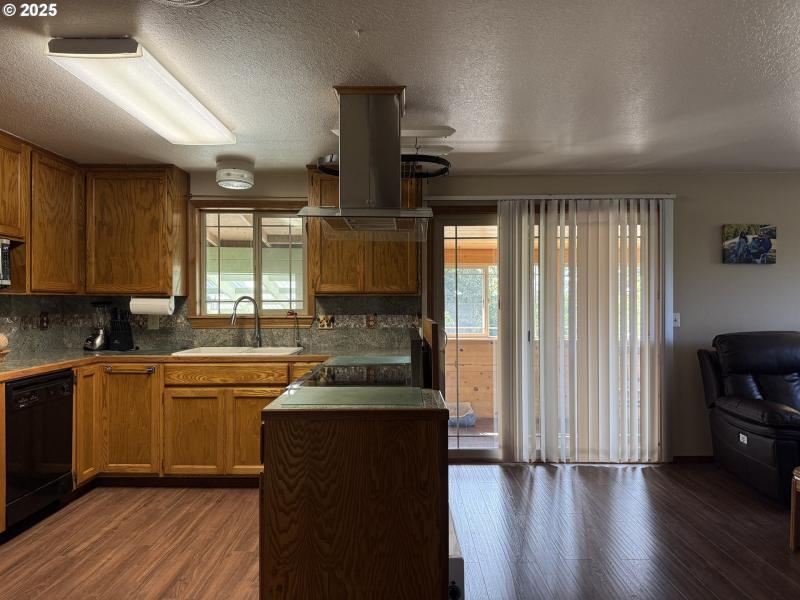 Kitchen/Living Room