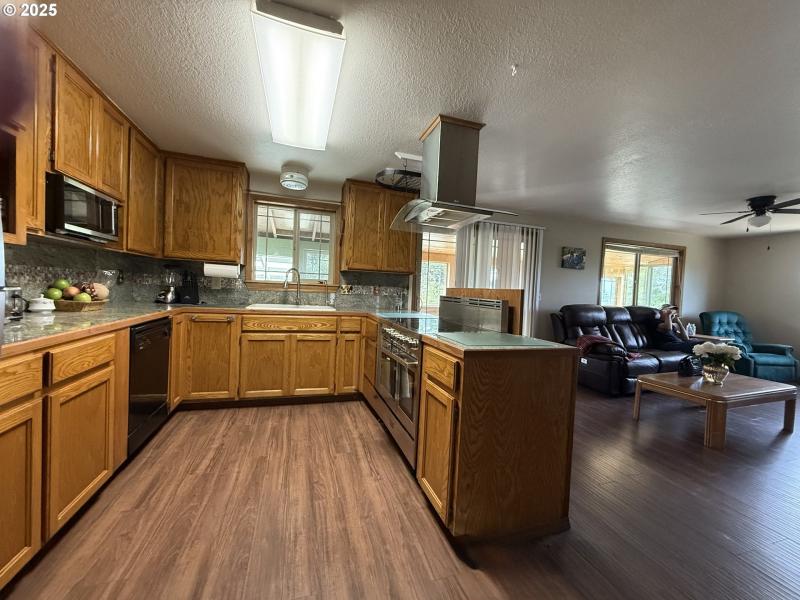Kitchen/Living Room