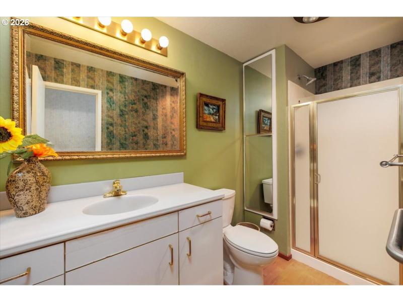 Owner's Suite Bathroom