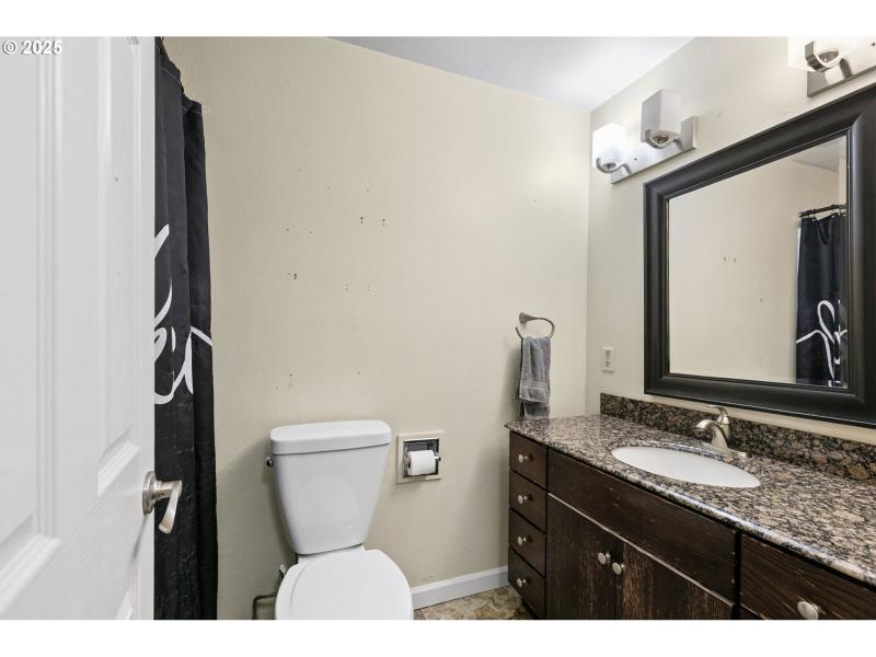 Bathroom, Attached