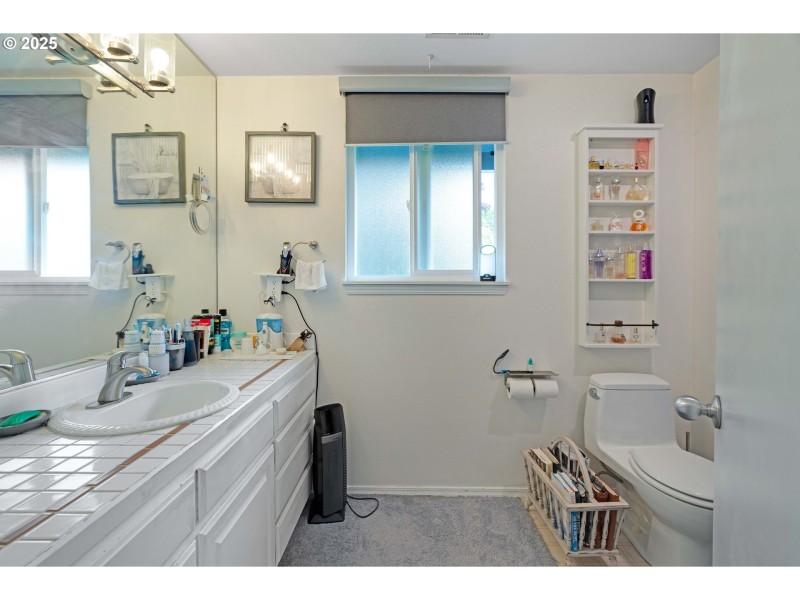 Bathroom, Attached