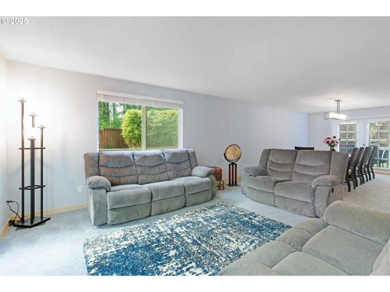 Living Room/Dining Room