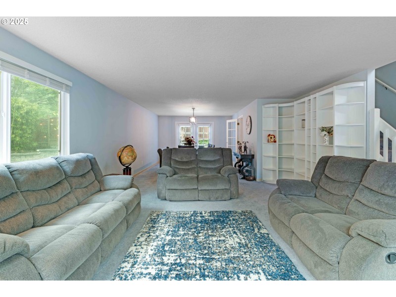Living Room/Dining Room