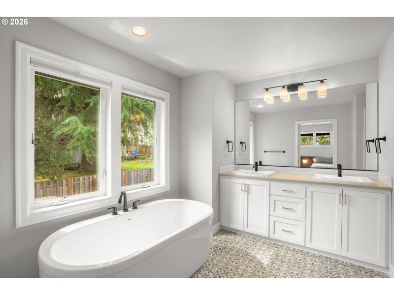 Owner's Suite Bathroom