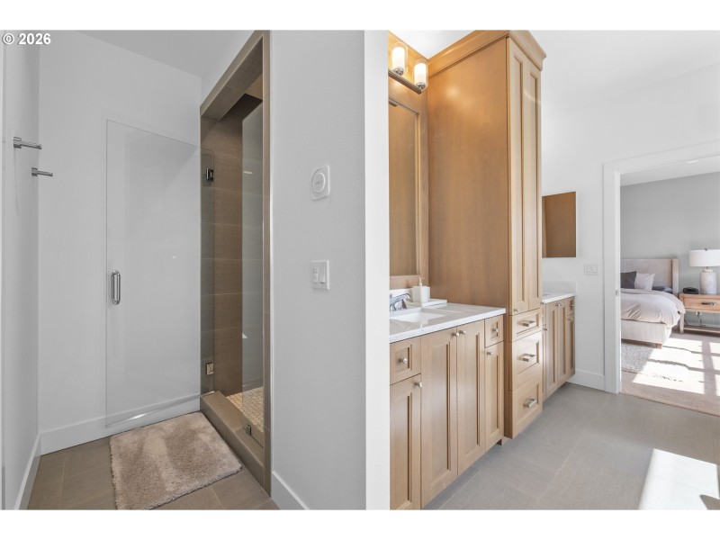 Owner's Suite Bathroom