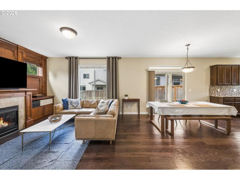 Living Room/Dining Room