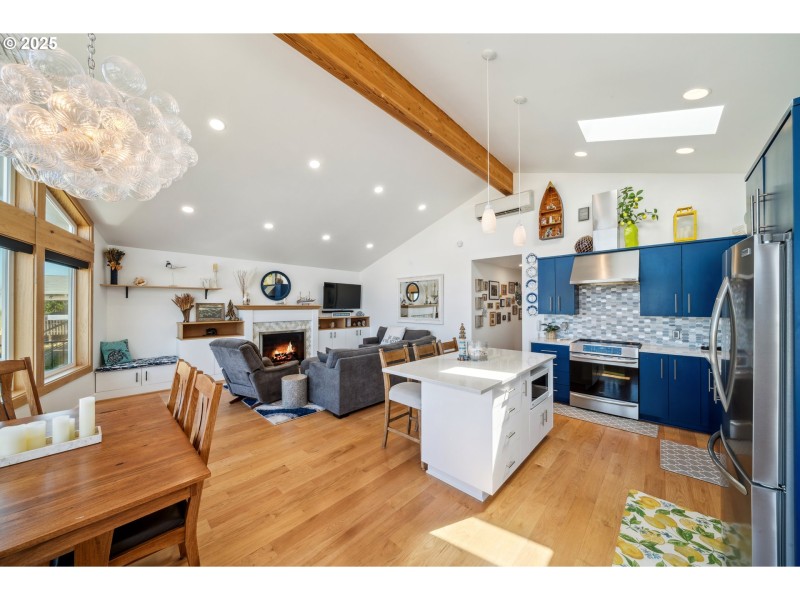 Kitchen/Living Room