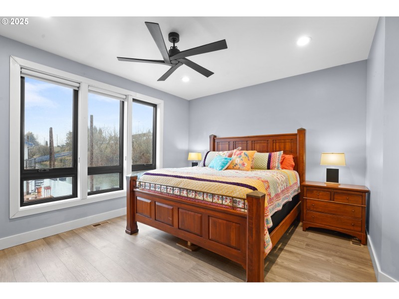 Bedroom, Primary