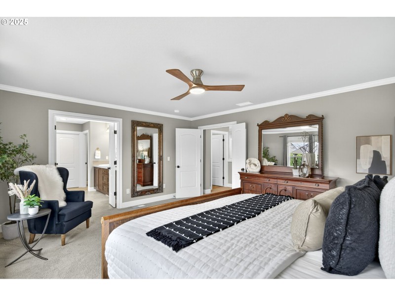 Bedroom, Primary
