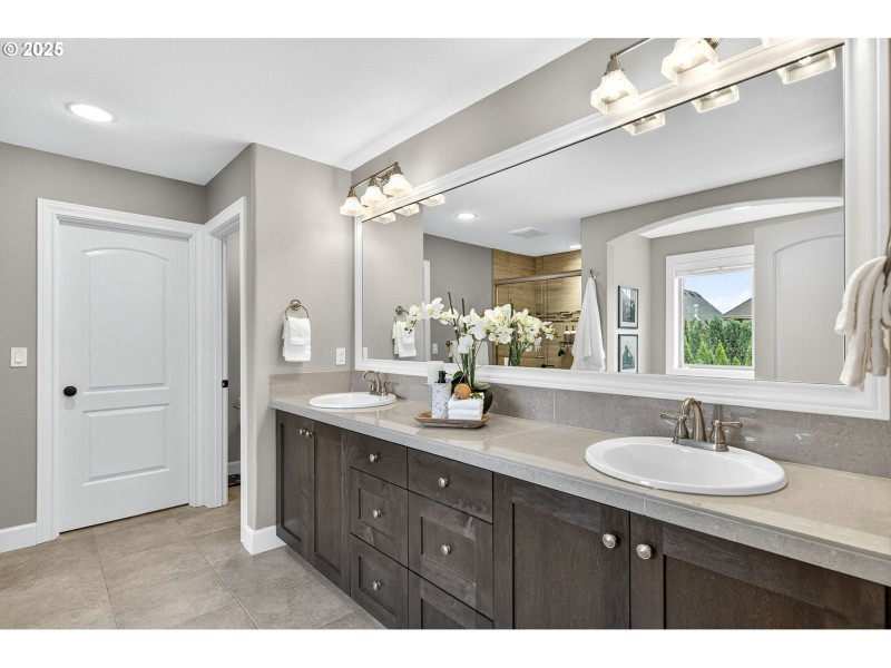 Bathroom, Attached