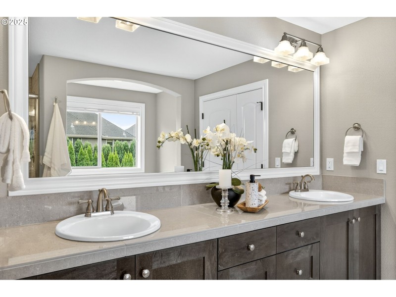 Bathroom, Attached