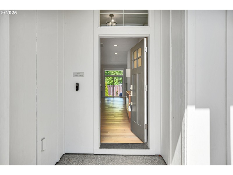 Entrance/Foyer