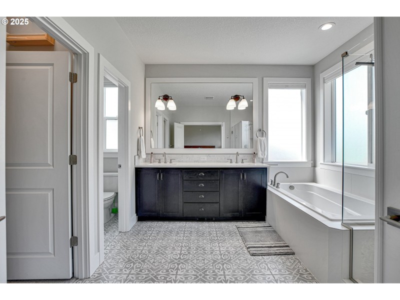 Bathroom, Attached