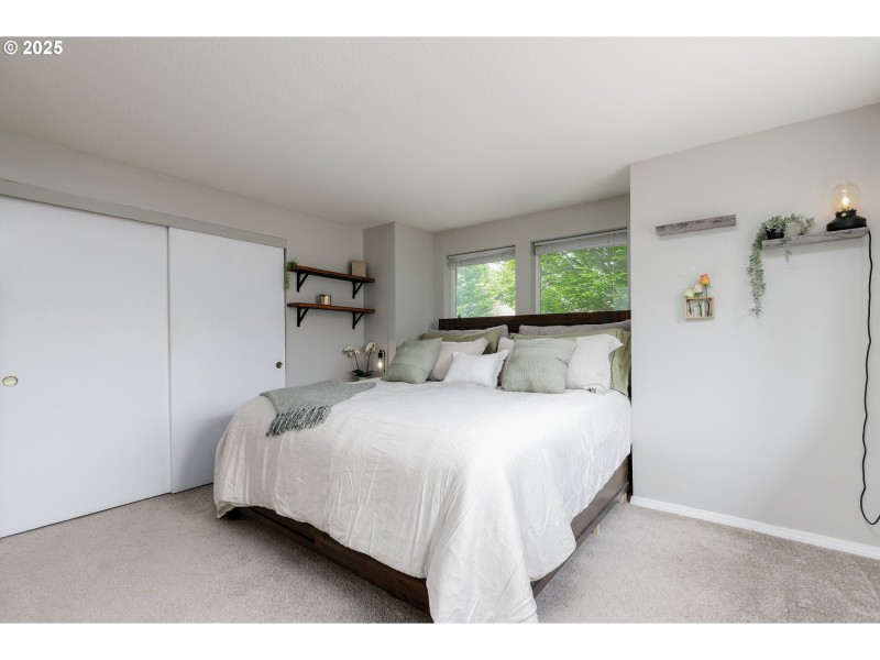 Bedroom, Primary