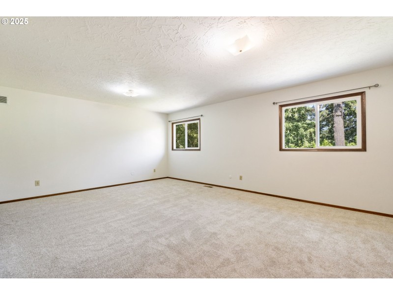 Bedroom, Primary