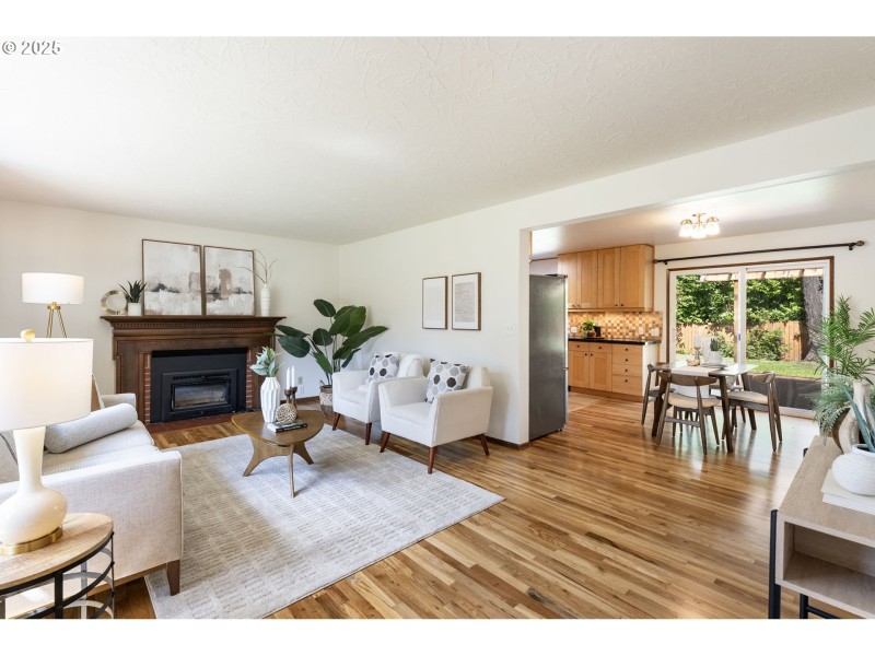 Living Room/Dining Room