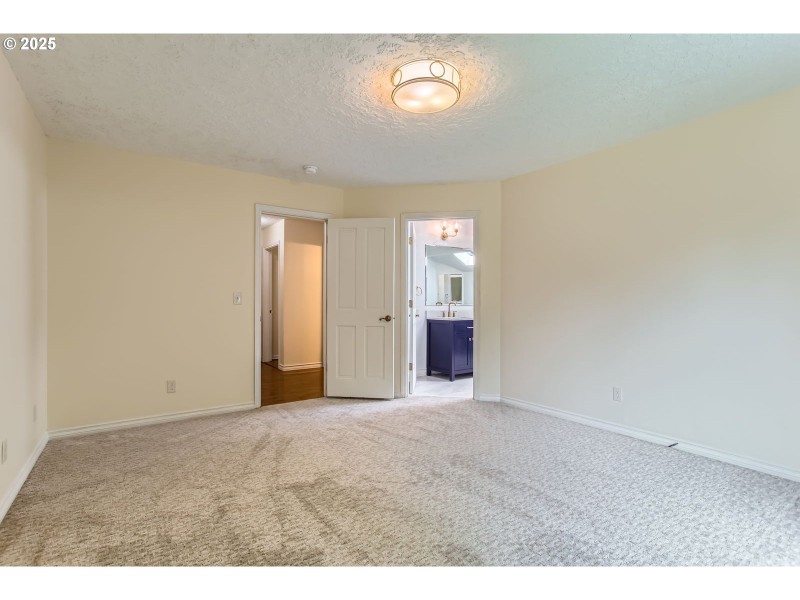 Bedroom, Primary