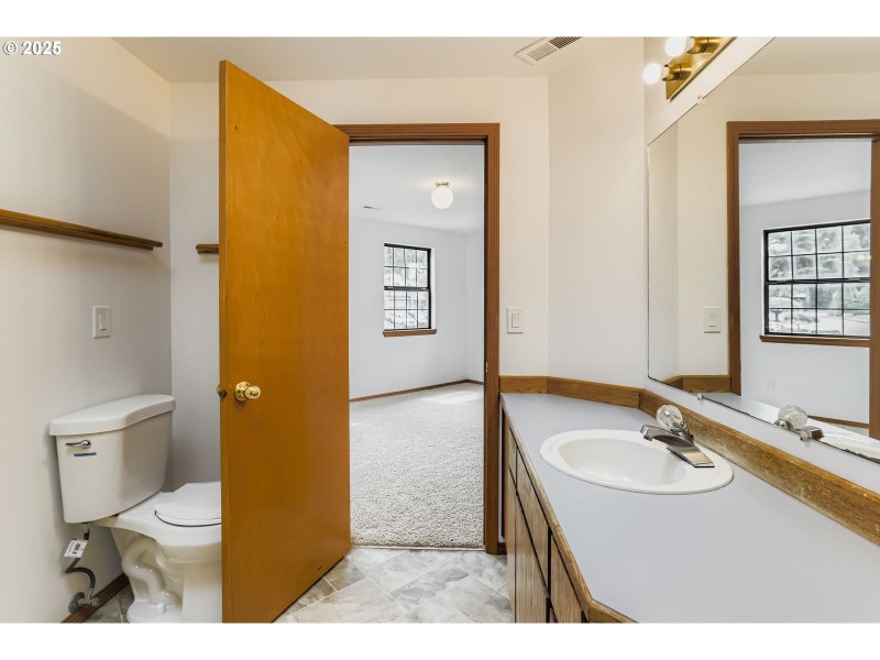 Bathroom, Attached