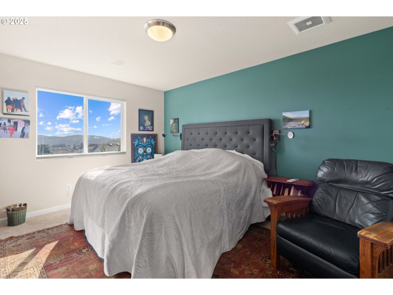 Bedroom, Primary