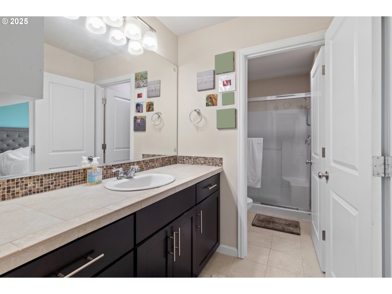 Bathroom, Attached