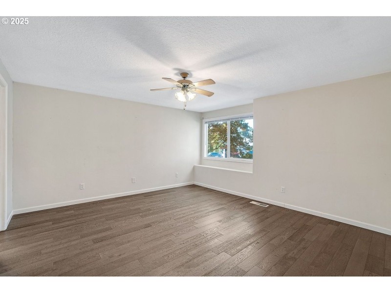 Bedroom, Primary