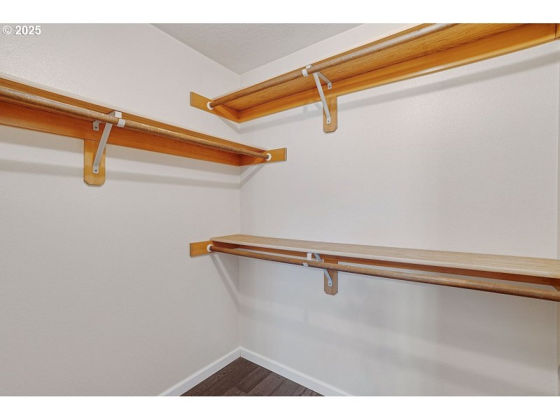 Bedroom, Primary