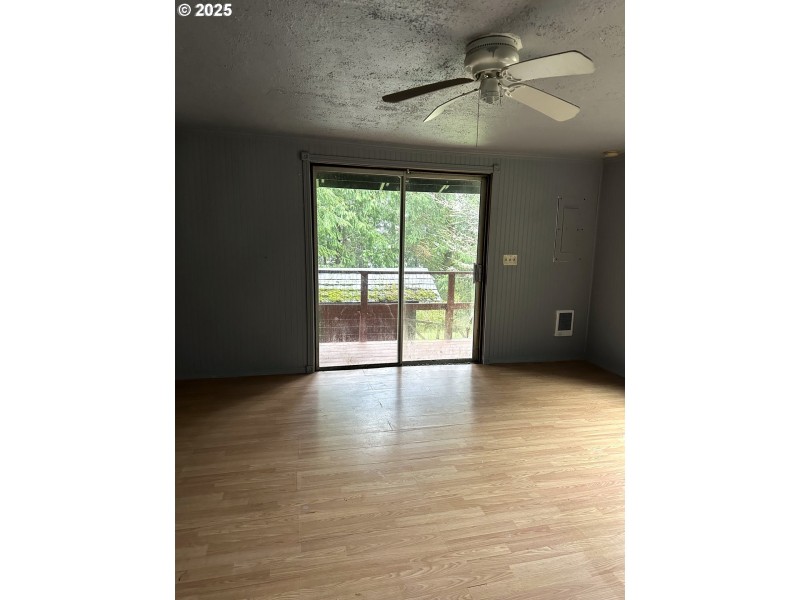 Bedroom, Primary