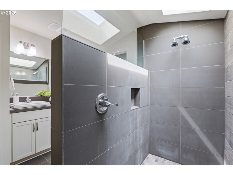 Owner's Suite Bathroom