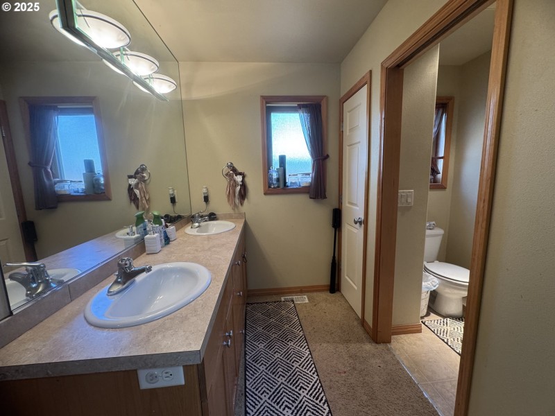 Bathroom, Attached